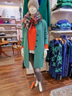 Farbenfrohe Wintermode bei Mode mit Stil in Ahaus