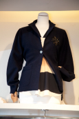 Blazer und Block-Shirt in blau bei Mode Cramer / Ahaus