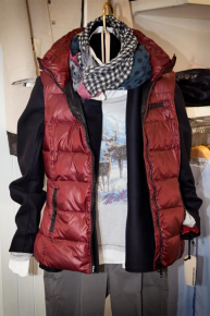 Steppweste Rova in rot bei Mode mit Stil in Ahaus