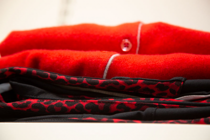 roter Damenpulli bei Ingrid Cramer in Ahaus